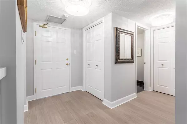 Burlington, ON L7T 4L3,216 Plains Road W #104 E