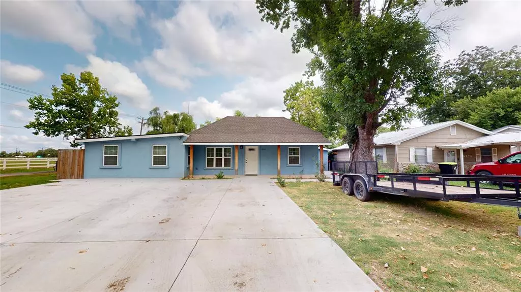 1030 W 13th Street, Ada, OK 74820