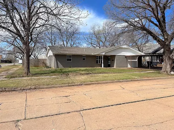 600 N West Street, Cordell, OK 73632