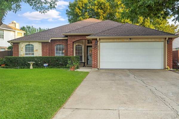 2513 Channing Drive, Grand Prairie, TX 75052