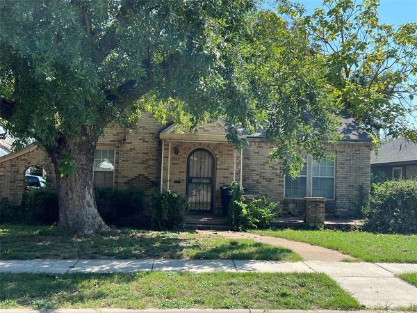 2515 Forby Avenue, Fort Worth, TX 76103