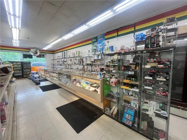 74 MAIN Street W, Grimsby, ON L3M 1R6