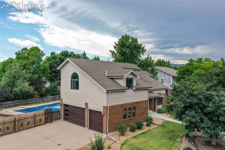 8160 W Phillips AVE, Littleton, CO 80128