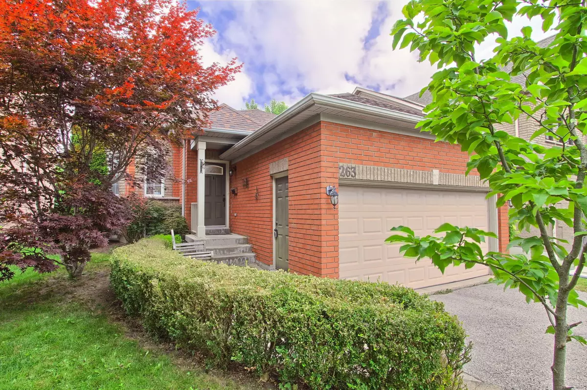 Newmarket, ON L3X 2C4,263 Paxton CRES