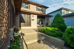 Oshawa, ON L1J 7P4,569 Prestwick DR