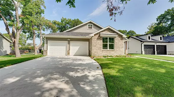 1017 W Avenue E, Garland, TX 75040