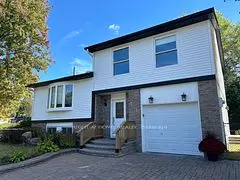 Newmarket, ON L3Y 5J9,832 Boronia CRES