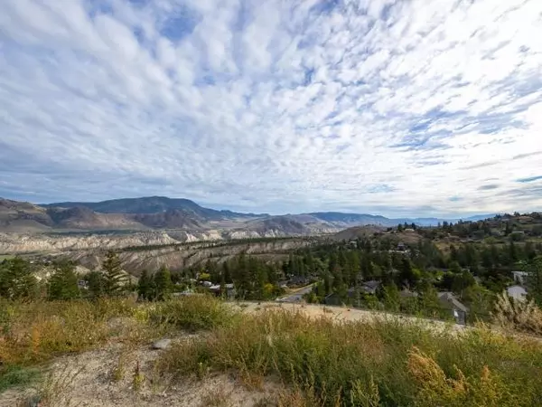 1142 CRESTWOOD DRIVE, Kamloops, BC