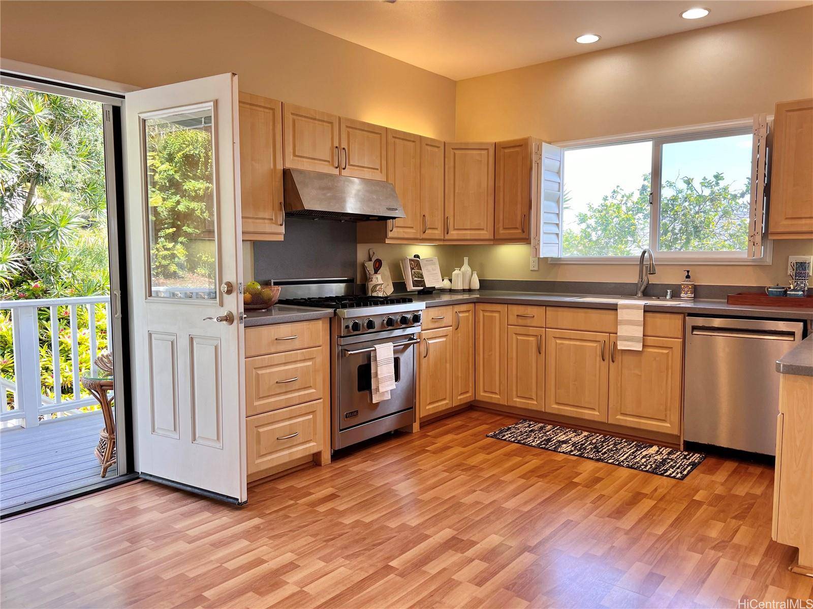Honolulu, HI 96817,1305 Mamalu Street