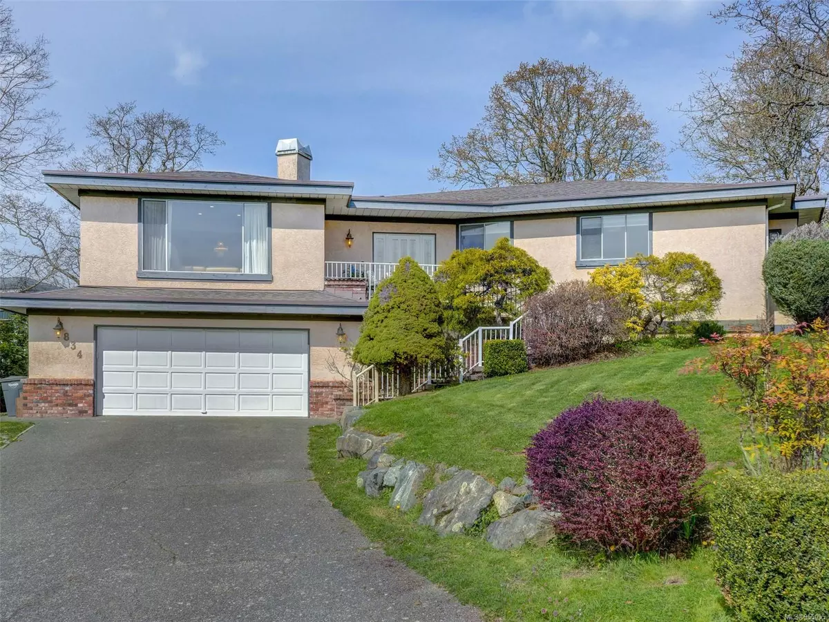 Saanich, BC V8L 5M3,834 Maltwood Terr