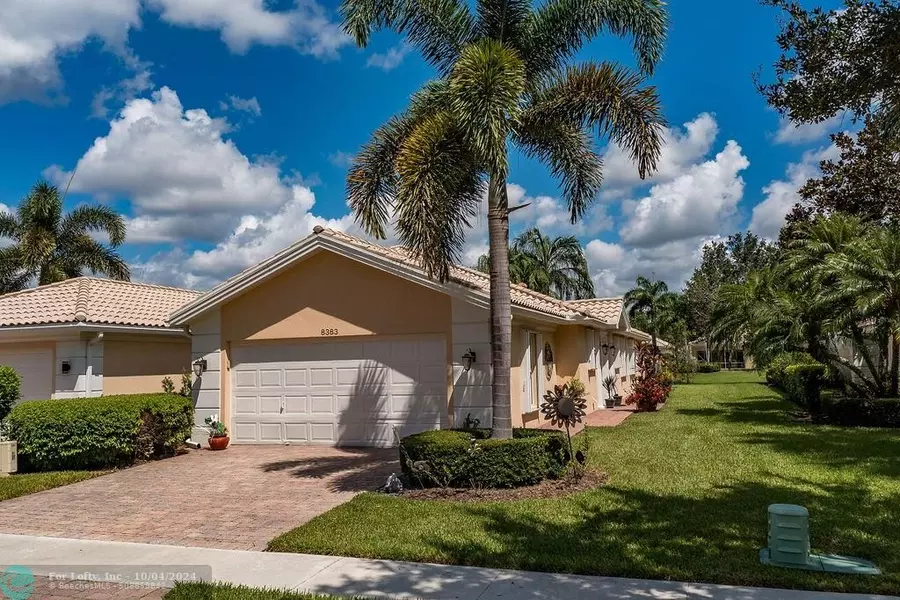 8383 Cozumel Ln, Wellington, FL 33414