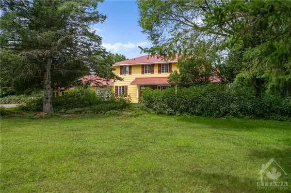 Curran, ON K0B 1C0,1831 COUNTY 2 RD