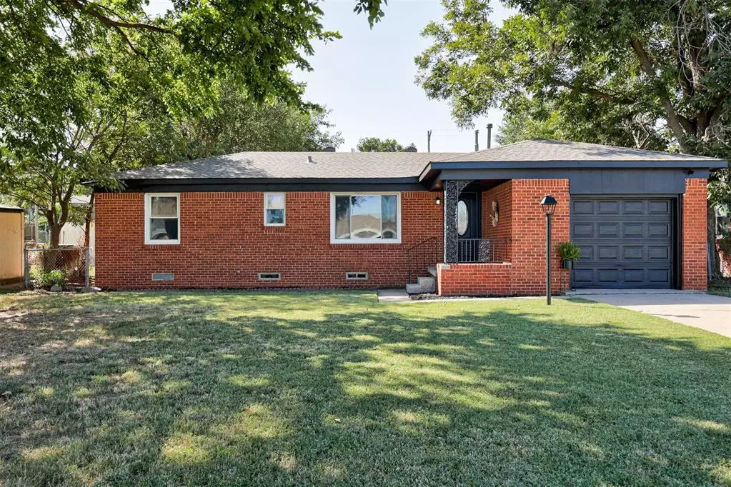 El Reno, OK 73036,1409 W Blake Street