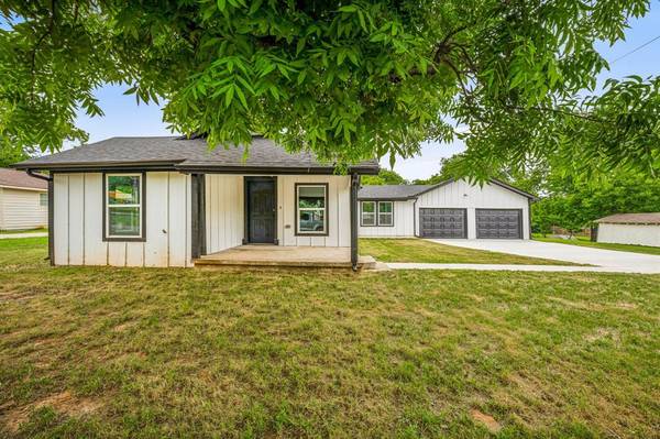 Grandview, TX 76050,103 Willow Street