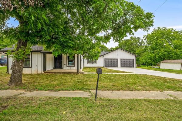 Grandview, TX 76050,103 Willow Street