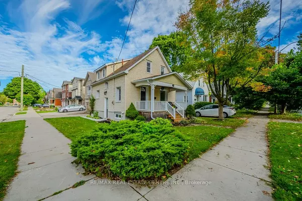 Waterloo, ON N2L 1B4,58 John ST W