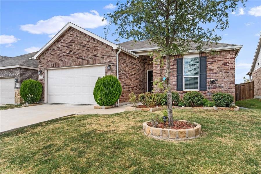 1733 Vernon Drive, Aubrey, TX 76227