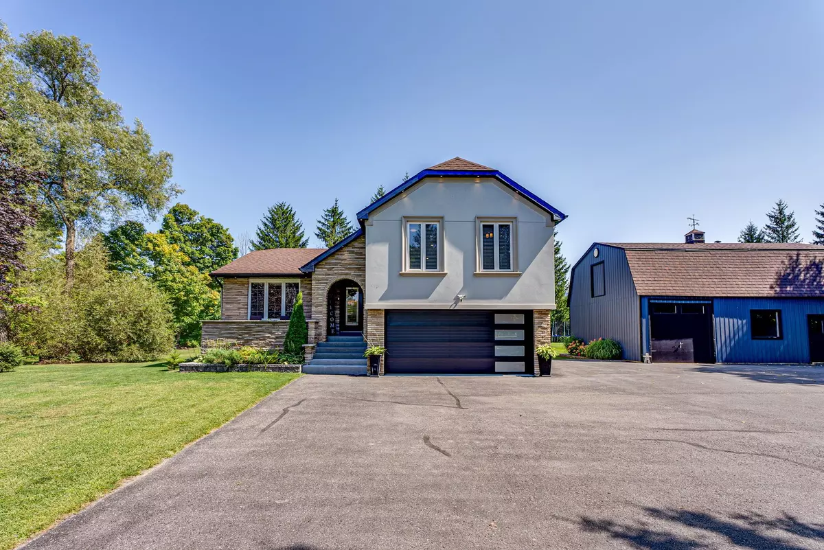 Innisfil, ON L0L 1K0,5837 Yonge ST