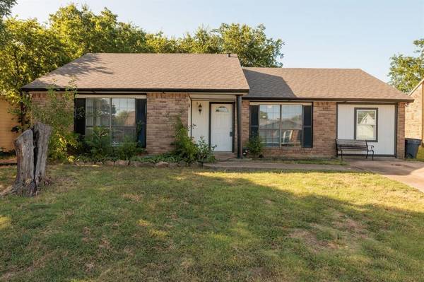 3705 Seven Gables Street,  Fort Worth,  TX 76133