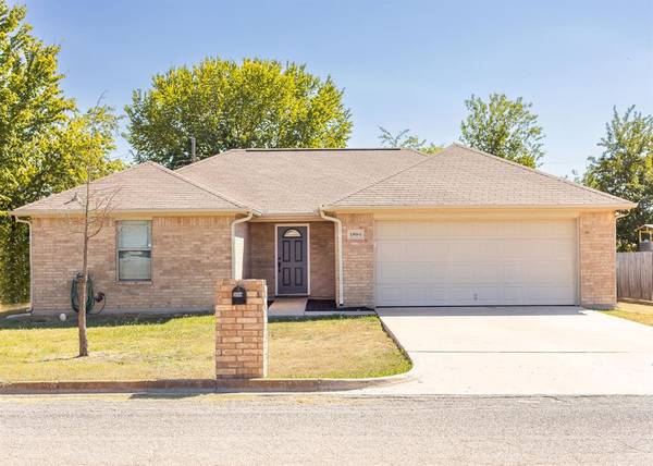 1804 14th Street, Mineral Wells, TX 76067