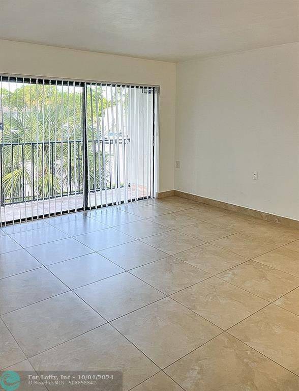 Hialeah, FL 33015,7012 NW 179th St  #209