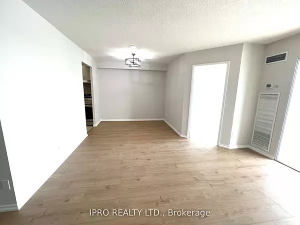 Mississauga, ON L5B 3Y9,115 Hillcrest AVE #202