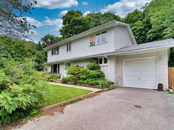 Gravenhurst, ON P1P 1B1,720 Muskoka Beach RD