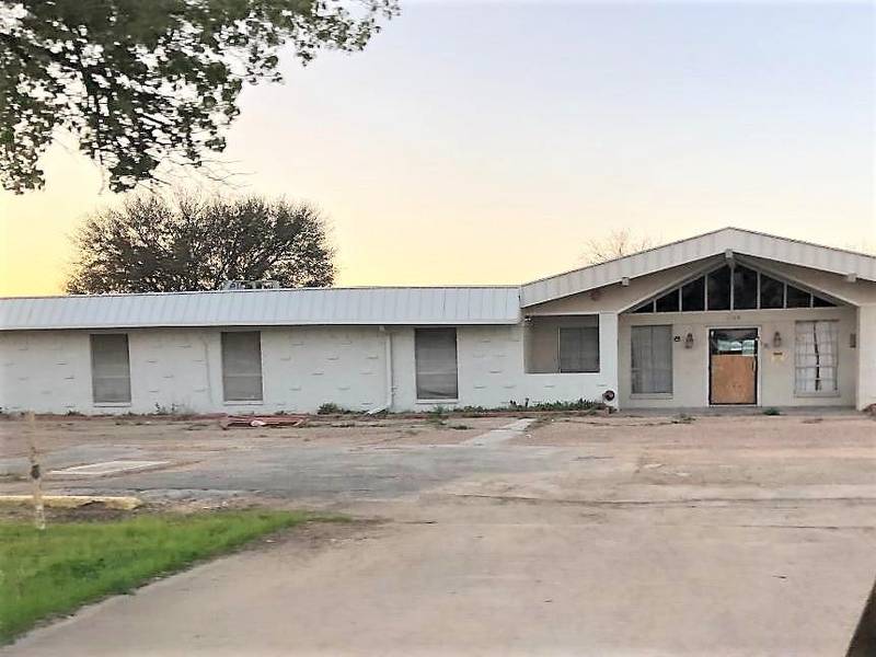 1108 W Kilpatrick Street, Cleburne, TX 76033