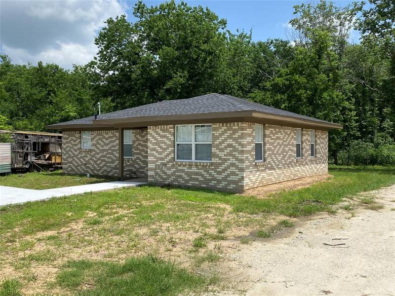 305 W 3rd Street, Blooming Grove, TX 76626