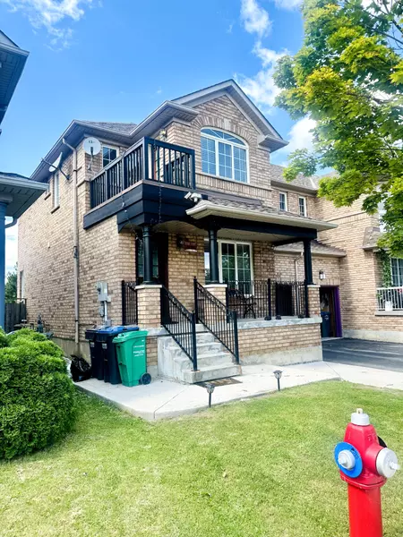 40 Starfish CT, Brampton, ON L6R 2R5