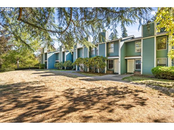 Tigard, OR 97224,7895 SW FANNO CREEK DR #2