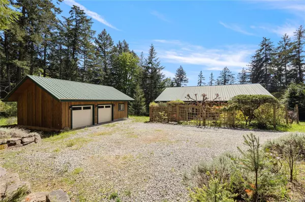 483 Stark Rd, Salt Spring, BC V8K 1P2