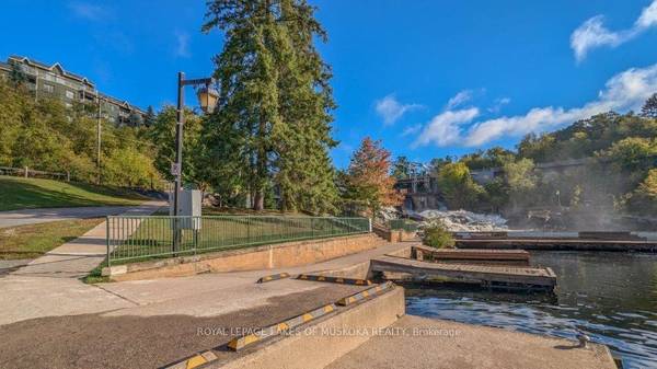 Bracebridge, ON P1L 2H5,24 Ontario ST #201