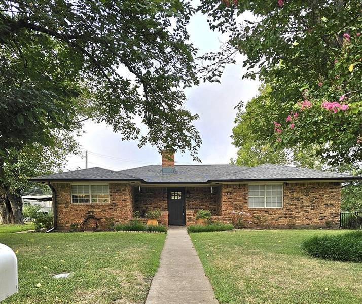 406 Brookhollow Street, Decatur, TX 76234