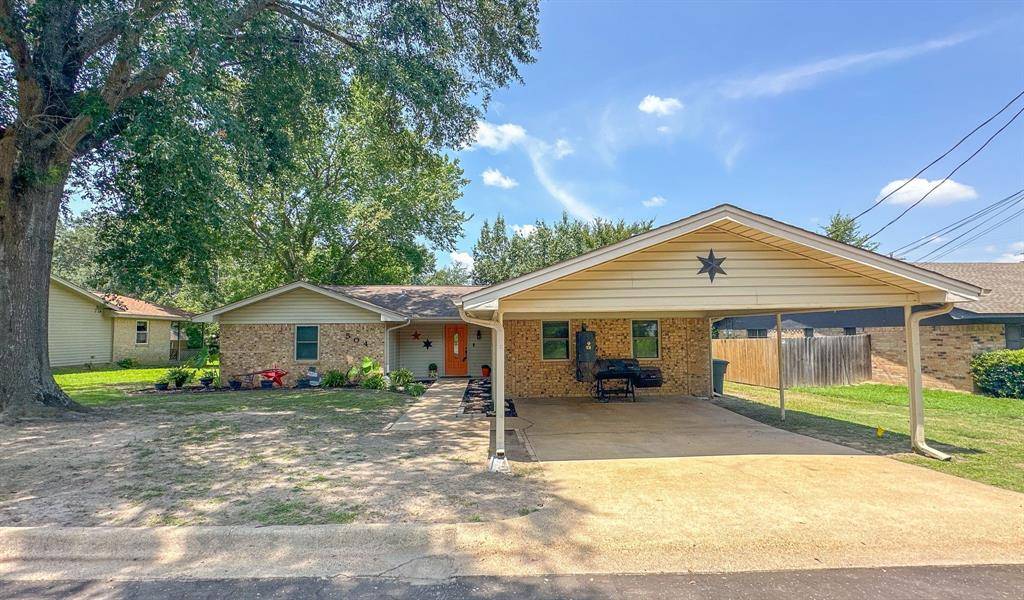 504 Meadowbrook Street, Mineola, TX 75773