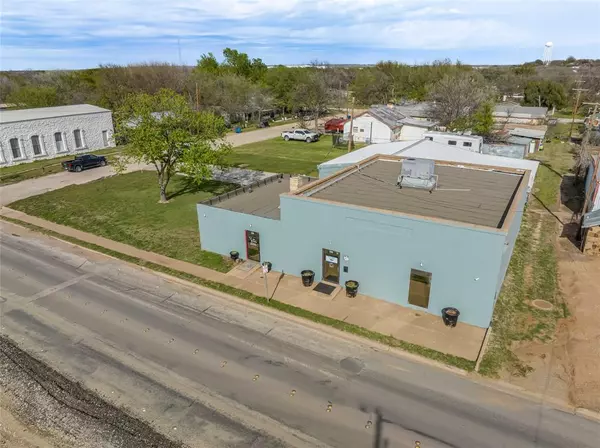 518 N Breckenridge Avenue, Breckenridge, TX 76424