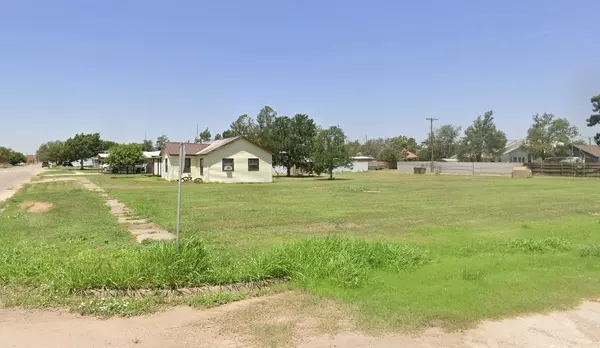 1221 Watts Avenue, Ralls, TX 79357