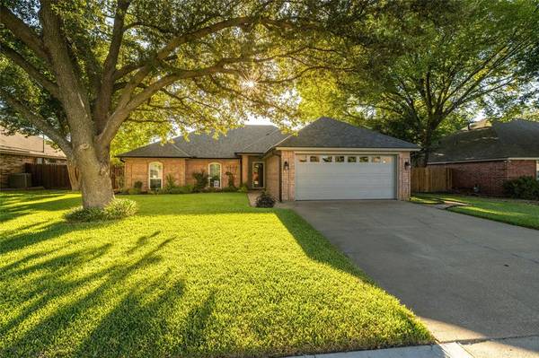 320 Roy Lane,  Keller,  TX 76248