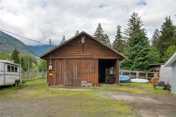 Sayward, BC V0P 1R0,870 Sayward Rd