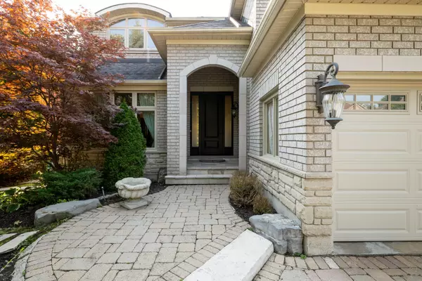 Richmond Hill, ON L4C 9V6,9 Winterport CT