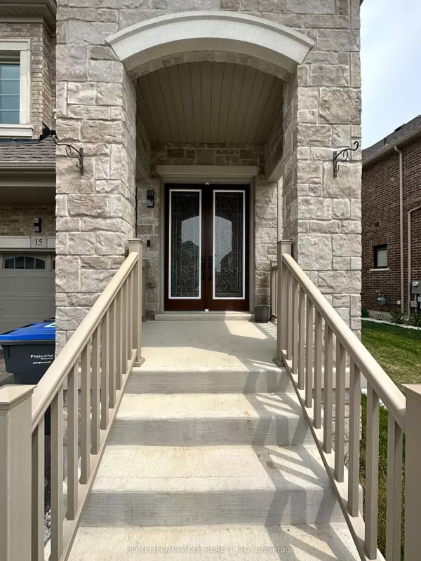 Brampton, ON L6Y 6J7,15 Twilley RD #(Upper)