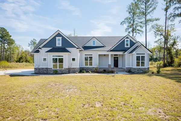 246 Quail Run Circle, Adel, GA 31620