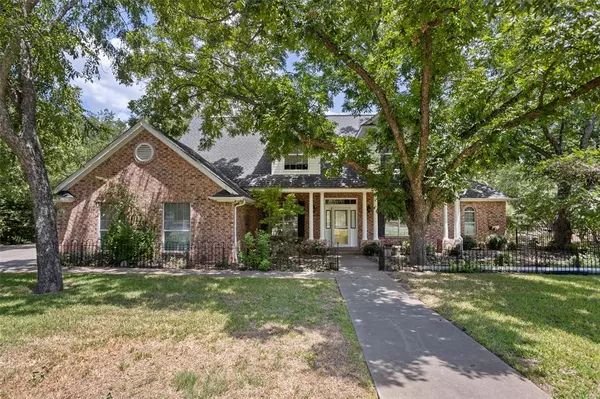 8712 Ravenswood Road, Granbury, TX 76049