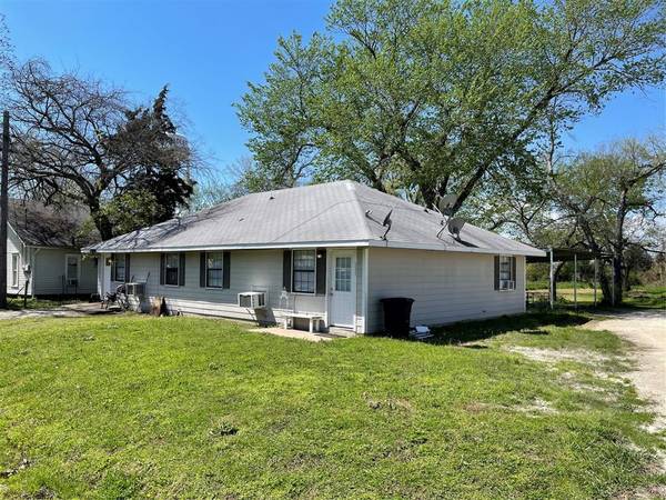 111 N Main #A and B, Sadler, TX 76264