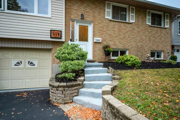 Kitchener, ON N2P 1P7,119 Wheatfield CRES