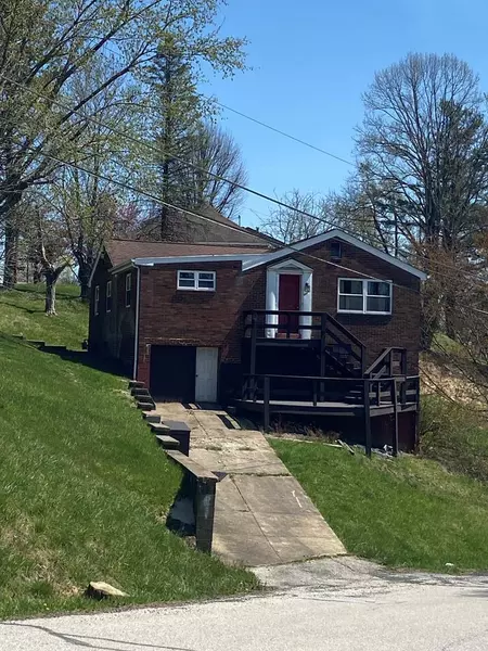 11 Oak Drive Circle, Wheeling, WV 26003