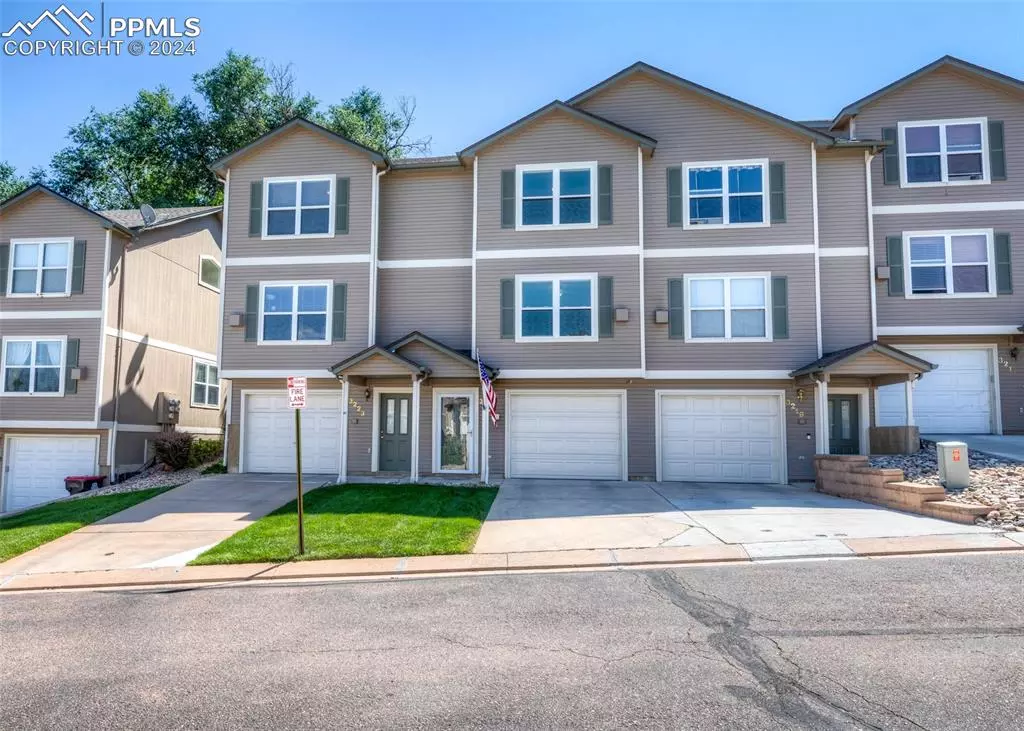 Colorado Springs, CO 80918,3221 Hearthridge CIR