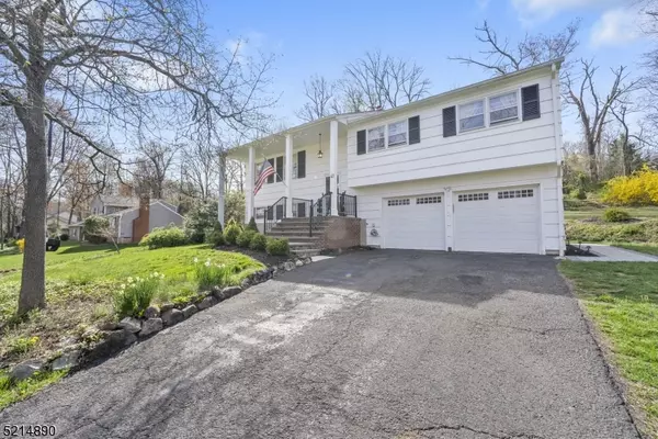 41 Forest Dr, Long Hill Twp., NJ 07980