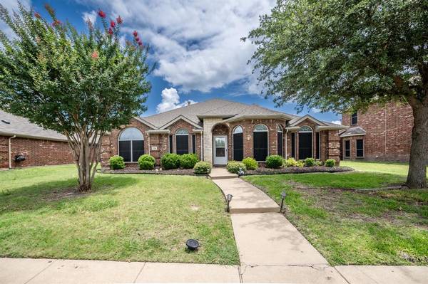 7706 Glenview Way, Rowlett, TX 75089