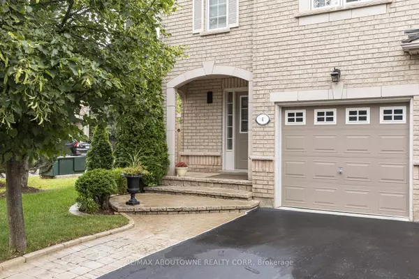 Oakville, ON L6M 5C5,1551 Reeves Gate #8